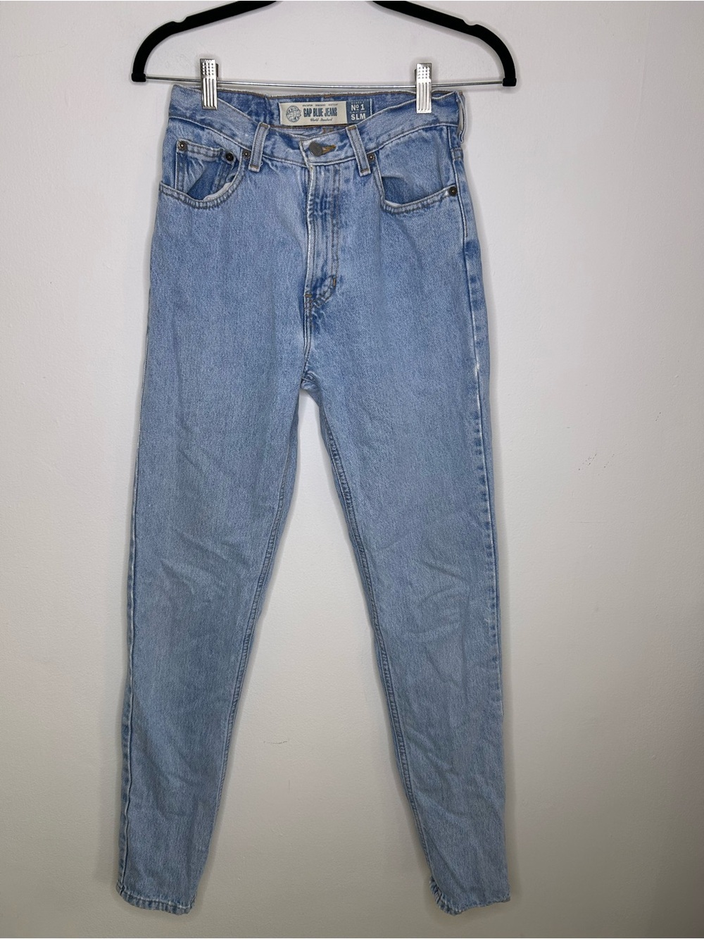 90s Gap Blue Jeans in a light-wash, high-rise, tapered-leg "mom jean" style 6L